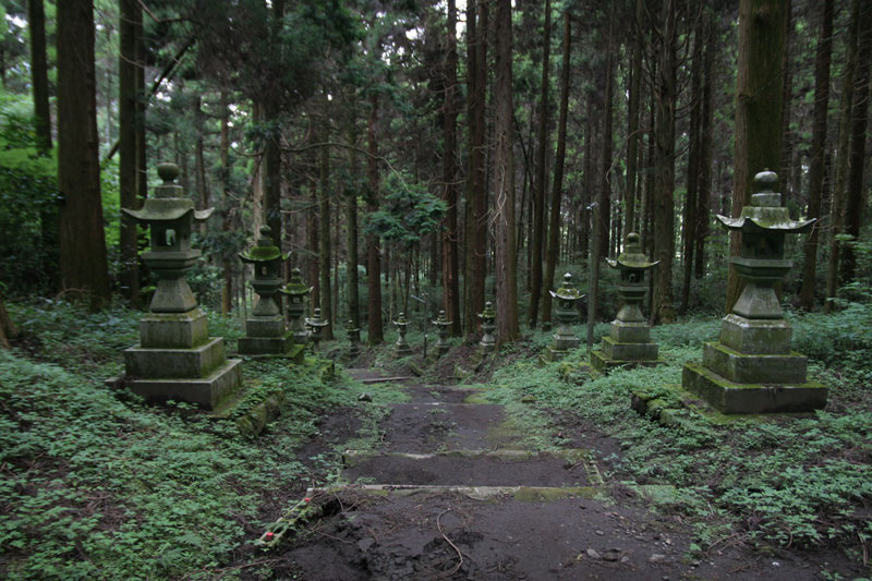 Forest Shrine in Takamori-machi, Kumamoto japan hotarubi no mori es real location (7)
