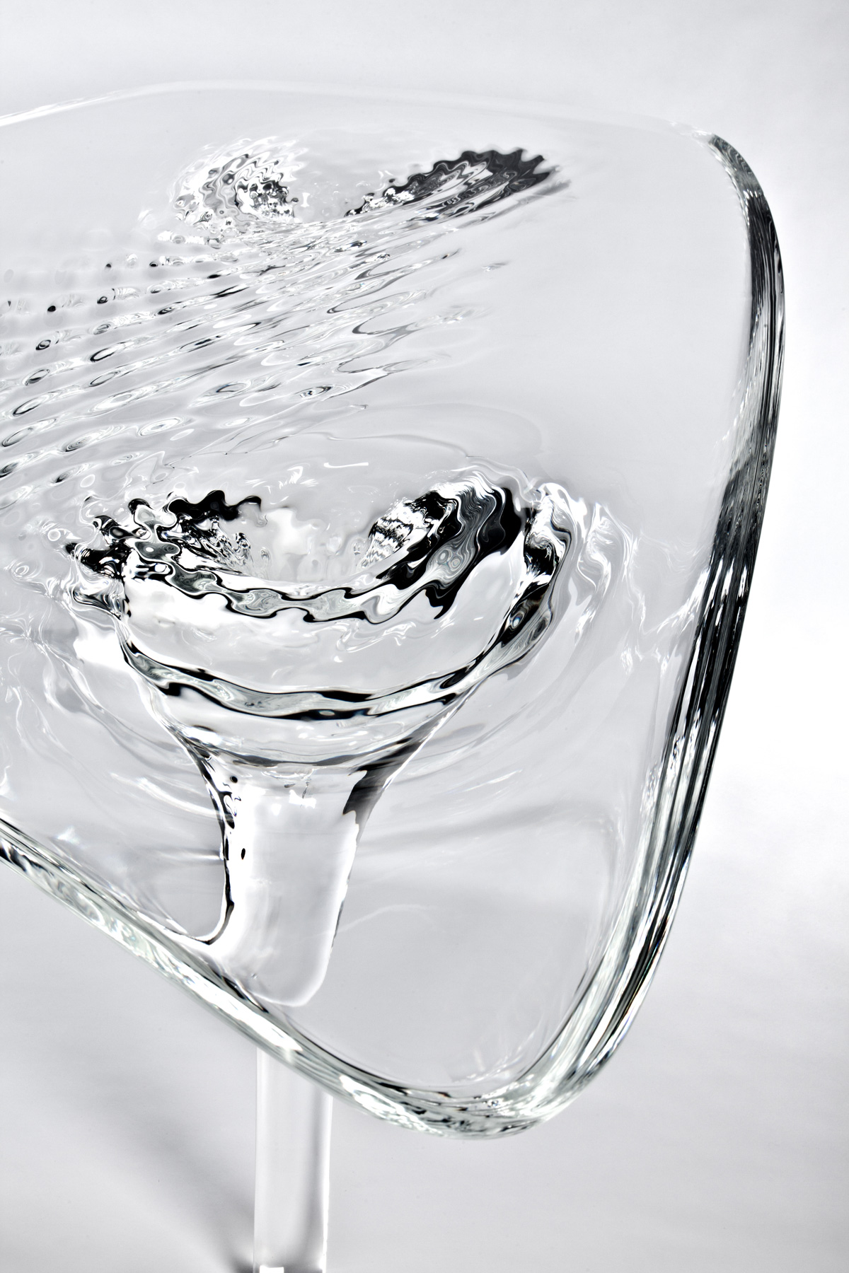 Rippling Water Tables by Zaha Hadid - TwistedSifter