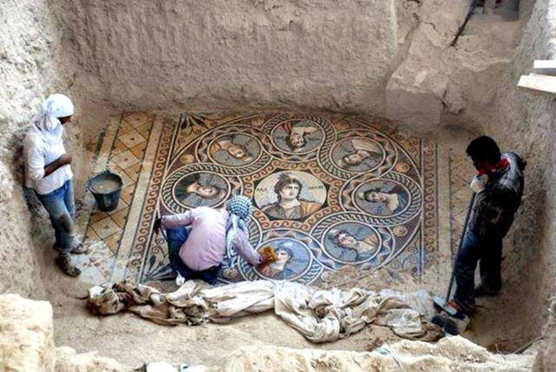 ancient mosaics discovered in ancient greek city of zeugma 1 125 Million Year Old Dinosaur with Wings Found Perfectly Preserved, is Ancestor to the Velociraptor