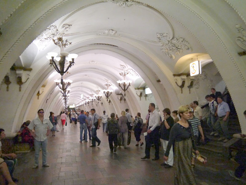 beautiful moscow metro stations (14)