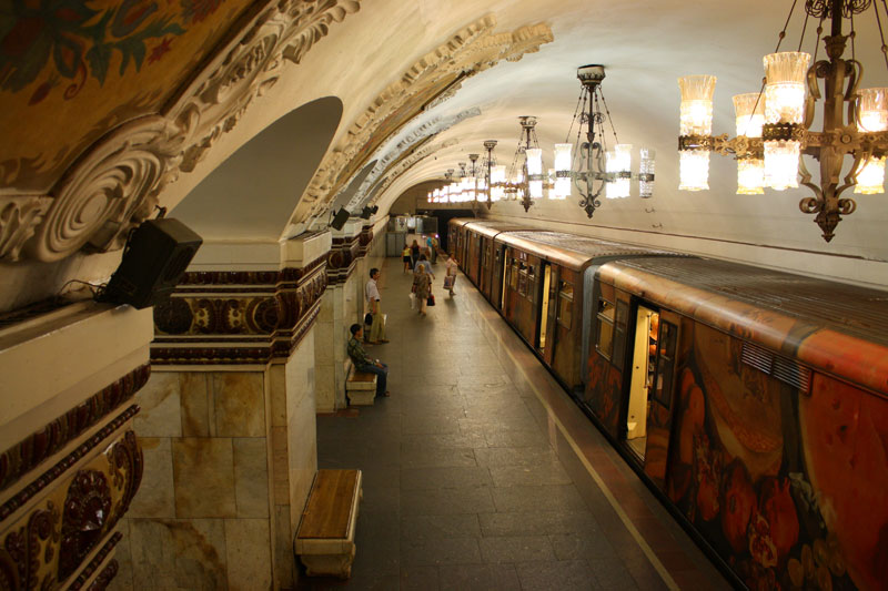 beautiful moscow metro stations (8)