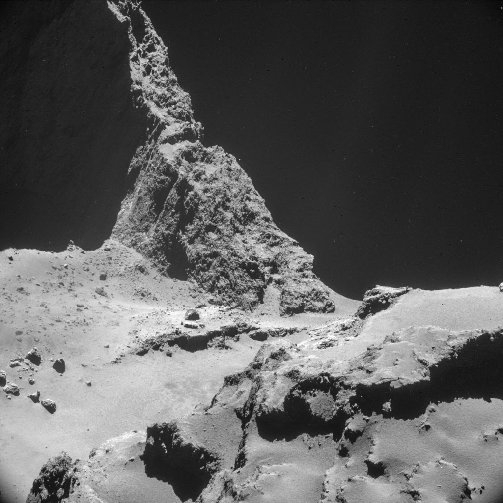 HQ Photos by Rosetta and Philae (1)