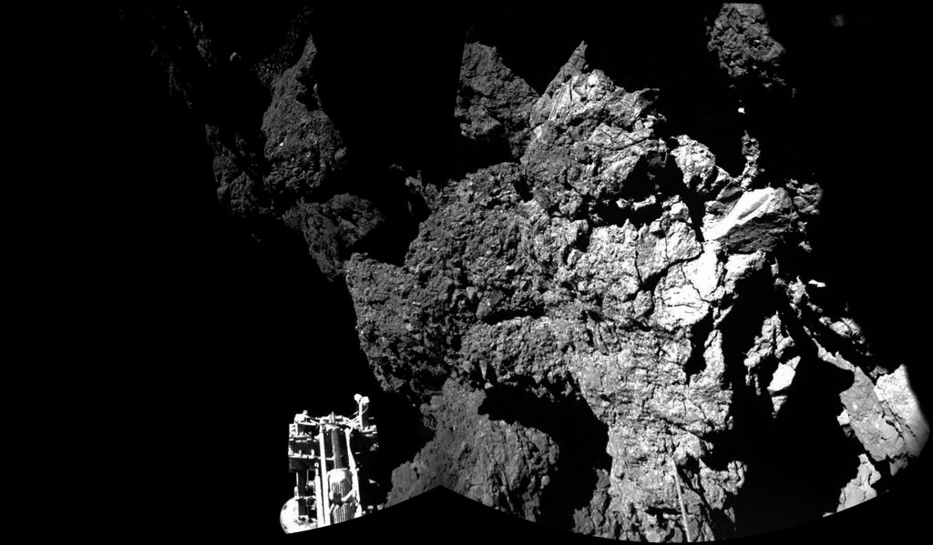 HQ Photos by Rosetta and Philae (11)