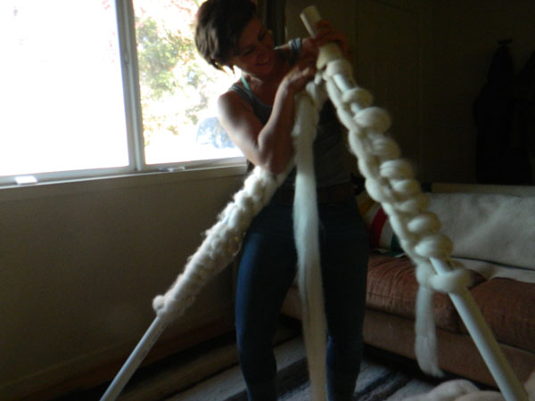 Artist Knits Giant Blanket, Uses PVC Pipe as Needles (6)