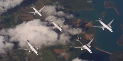 When Five Commercial Airliners Make Fighter Jet Formations