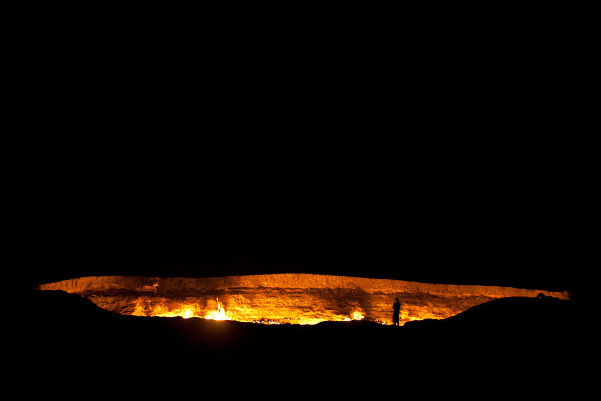 darvaza crater door to hell turkmenistan (6)