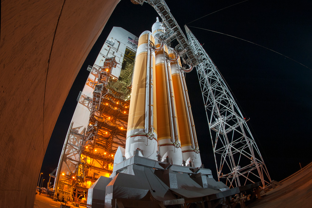 17 HQ Photos from NASA’s Orion Launch » TwistedSifter