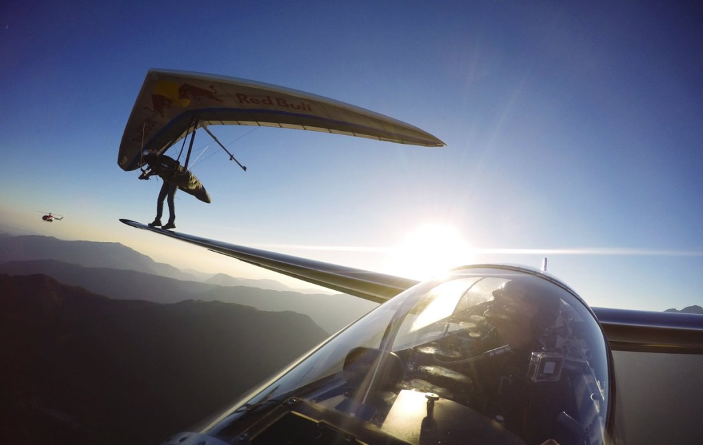 Picture of the Day: Hang Glider Lands on Sail Plane's Wing