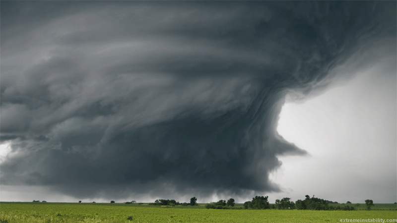looping gifs of supercell thunderstorms (3)