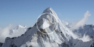 Teton Gravity Debut First-Ever Ultra HD Footage of Himalayas Above 20,000 ft