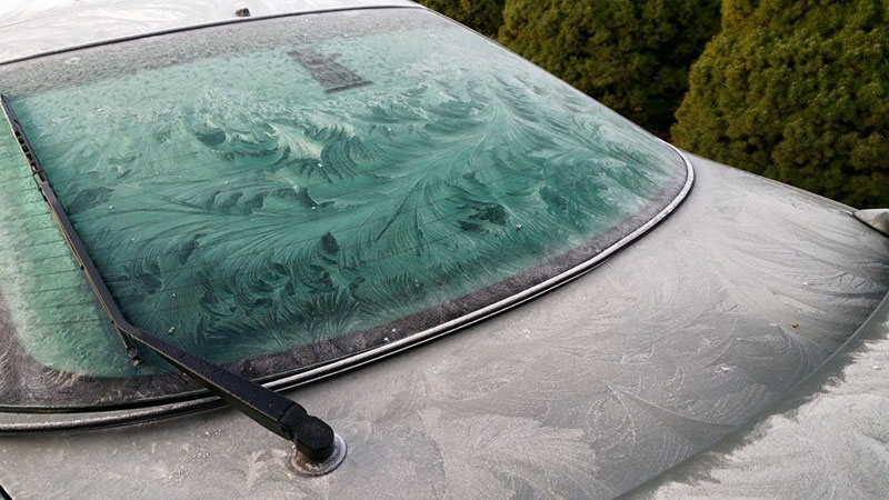 frost on windshiel looks like ocean waves Picture of the Day: Frost on Windshield Looks Like Waves in an Ocean