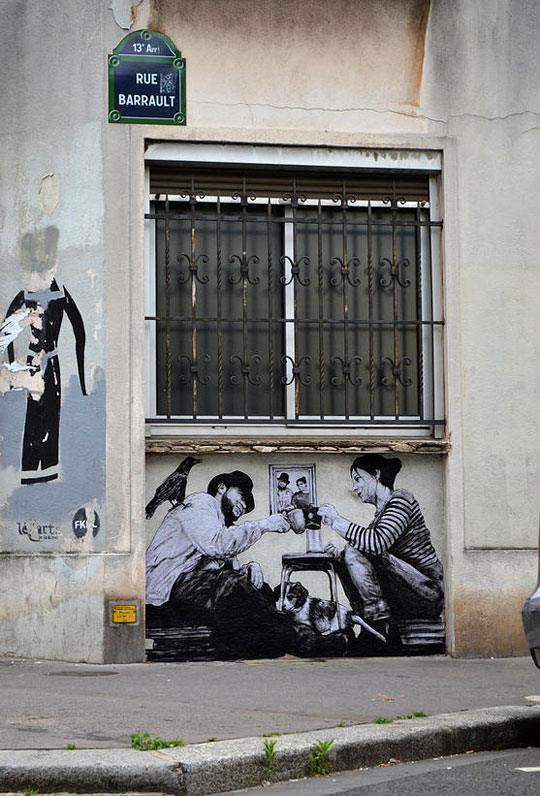 street art in paris by levalet (22)