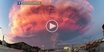 Jaw-Dropping Timelapses of Chile's Calbuco Volcano Erupting