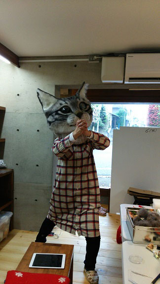 giant cat head you can wear japan (14)