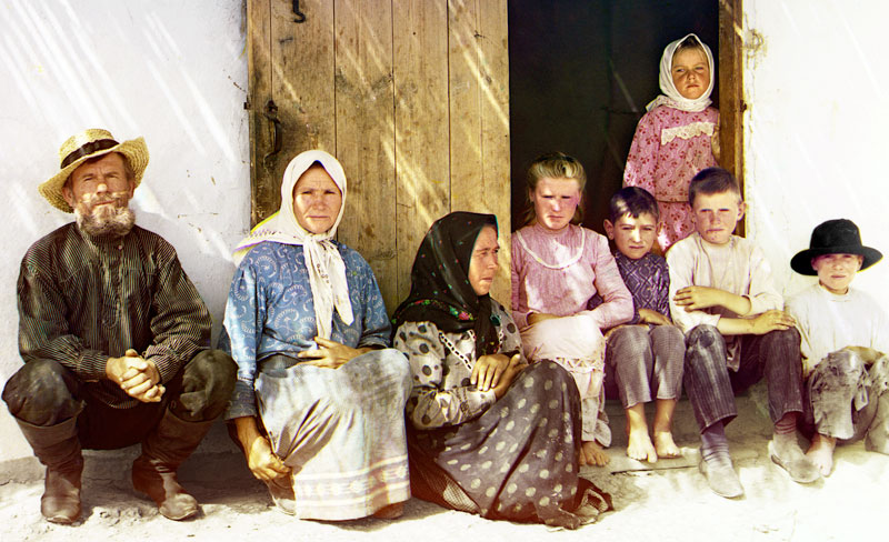 30 Rare Color Photos of the Russian Empire from 100+ Years Ago