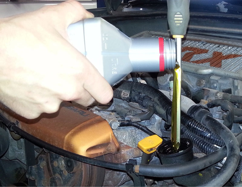 screwdriver funnel The 55 Most Useful Life Hacks Ever
