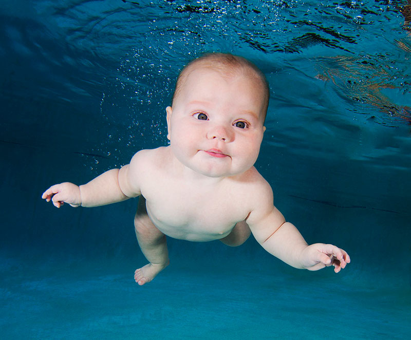 Underwater Photos of Babies Exploring a Brand New World seth casteel (2)