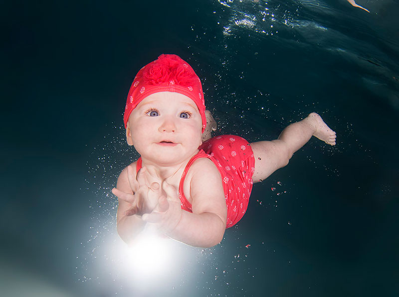 Underwater Photos of Babies Exploring a Brand New World seth casteel (4)