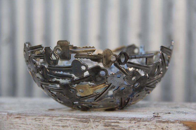 Discarded Keys Artist Turns Discarded Keys and Coins Into Works of Art - TwistedSifter