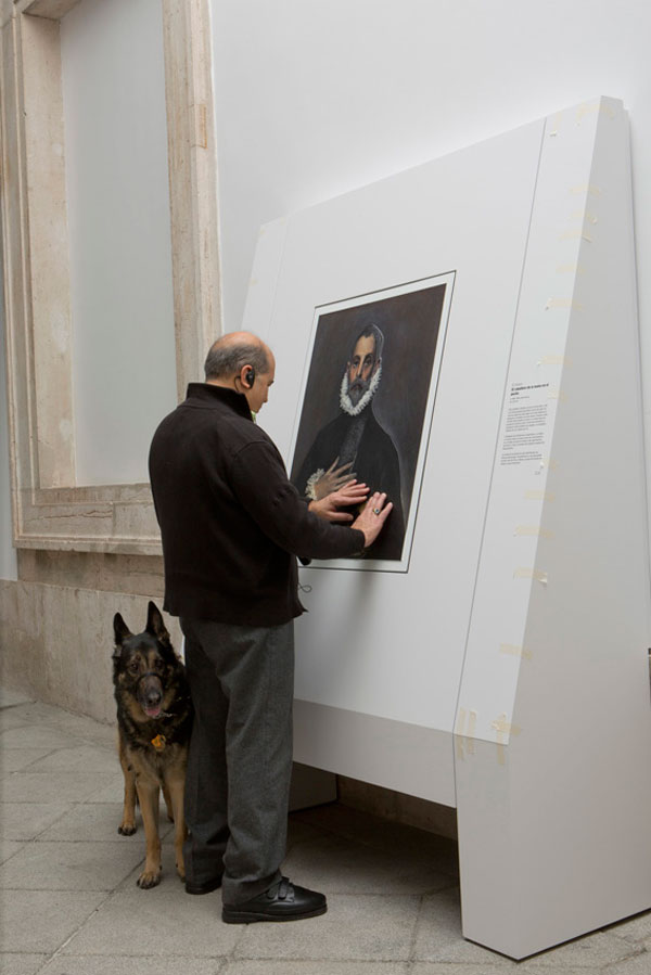 Museum Exhibit for the Blind Encourages People to Touch the Artworks