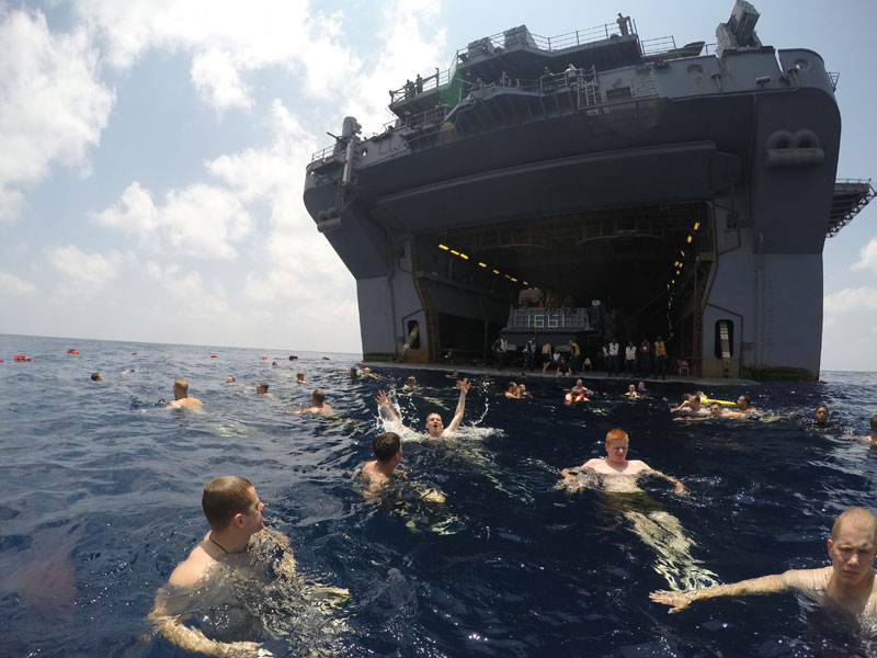 swim call golf of aden iwo jima us navy Picture of the Day: Swim Call in the Gulf of Aden
