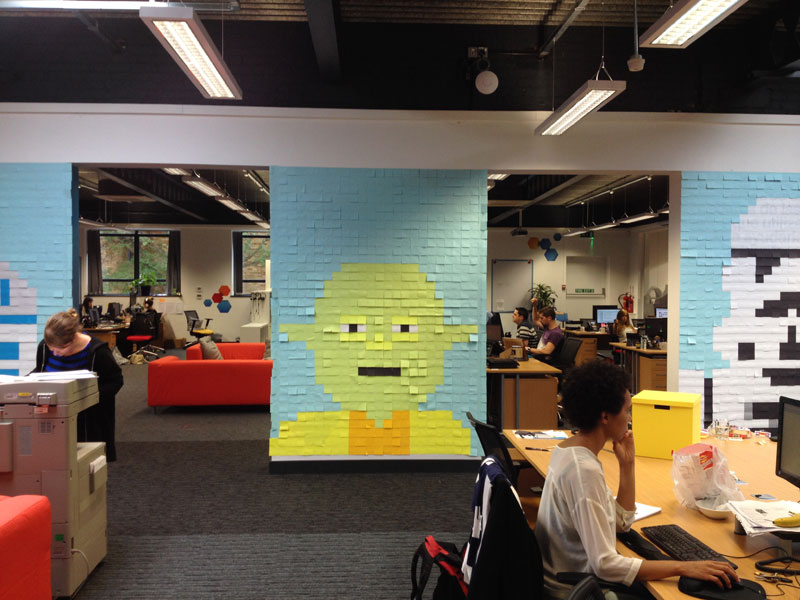 Co-Workers Use Post-Its to Turn Boring Office Walls Into Awesome Star Wars Characters (19)