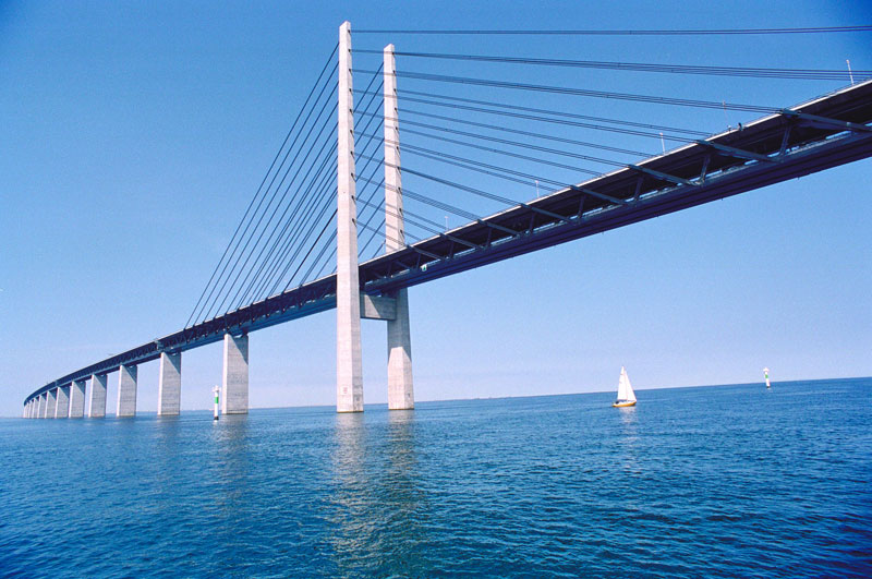 oresund bridge tunnel connects denmark and sweden (7)