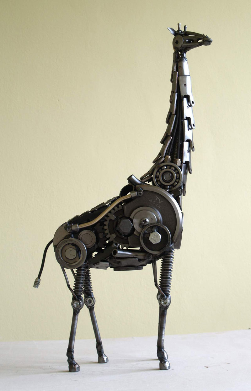 Tomas Vitanovsky makes animal sculptures out of scrap metal (10)