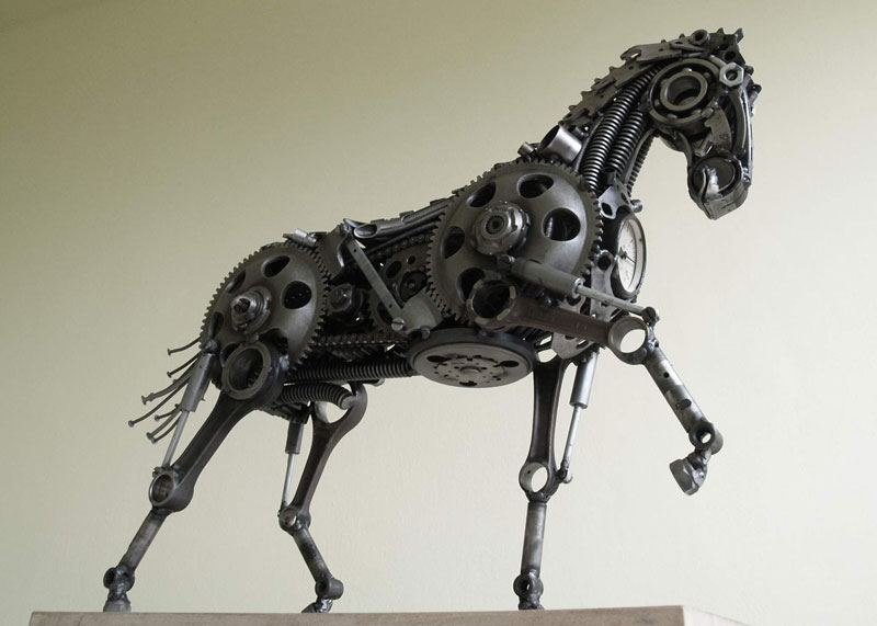 Tomas Vitanovsky makes animal sculptures out of scrap metal (8)