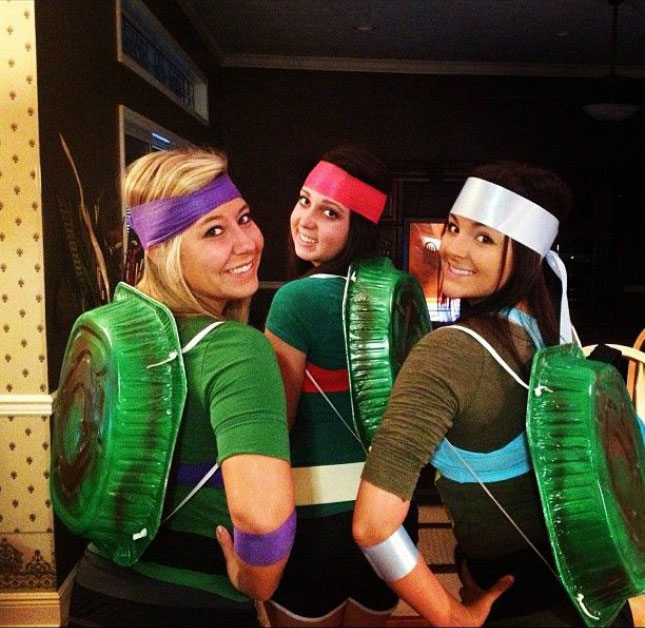 24 Cheap and Easy DIY Group Costumes for Halloween » TwistedSifter