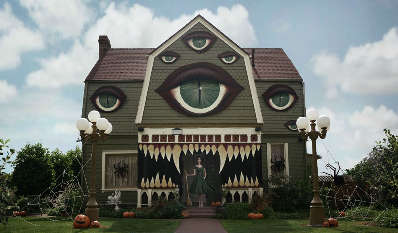 Christine McConnell Decorates Her Parents House for Halloween