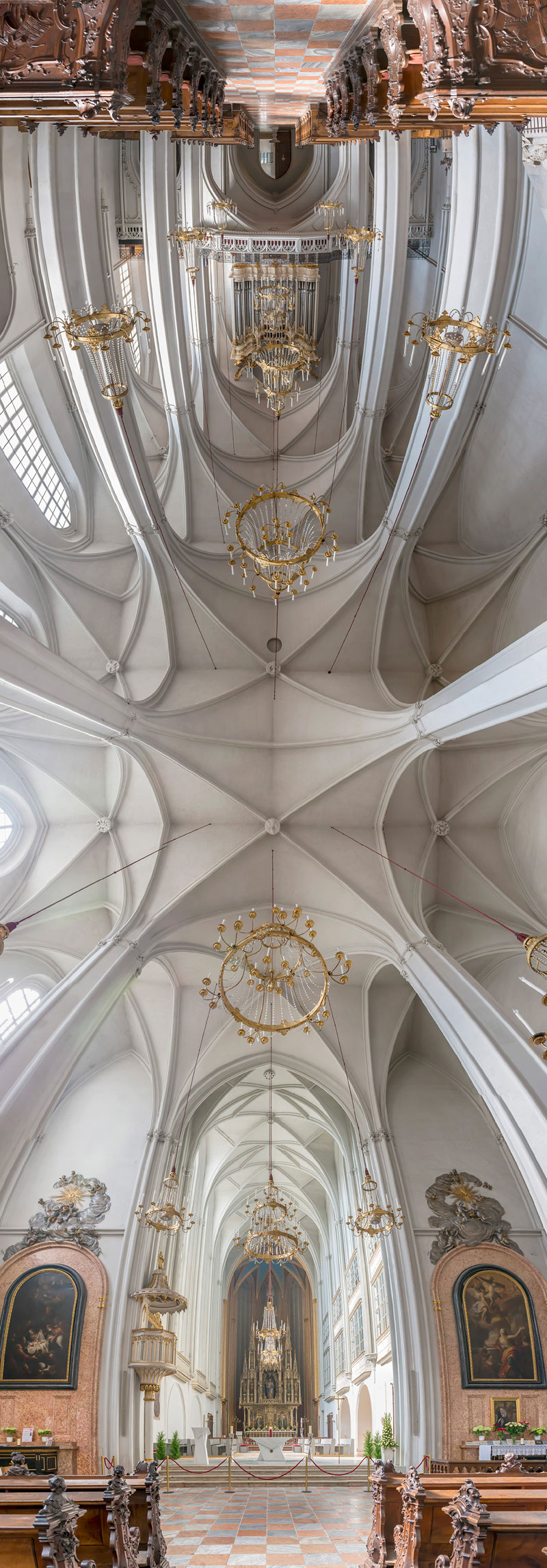 Vertical Panoramas of Church Ceilings Around the World (1)
