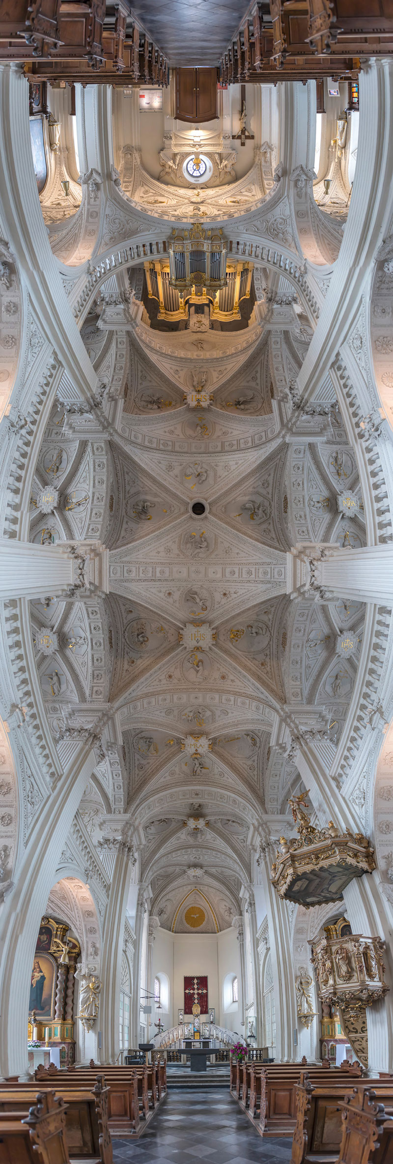 Vertical Panoramas of Church Ceilings Around the World (10)
