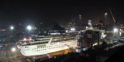 Amazing Timelapse Shows Cruise Ship Cut in Half and Extended