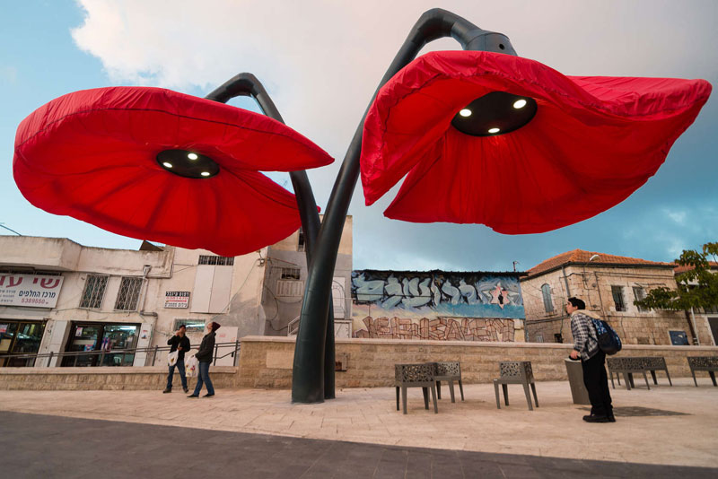 These Giant Interactive Flower Lights Bloom When People Approach