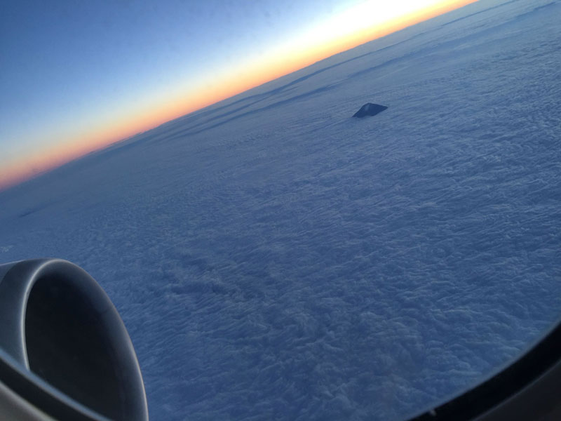mt fuji from an airplane Picture of the Day: Tip of Fuji from an Airplane