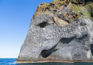 elephant rock heimaey iceland elephant rock heimaey iceland