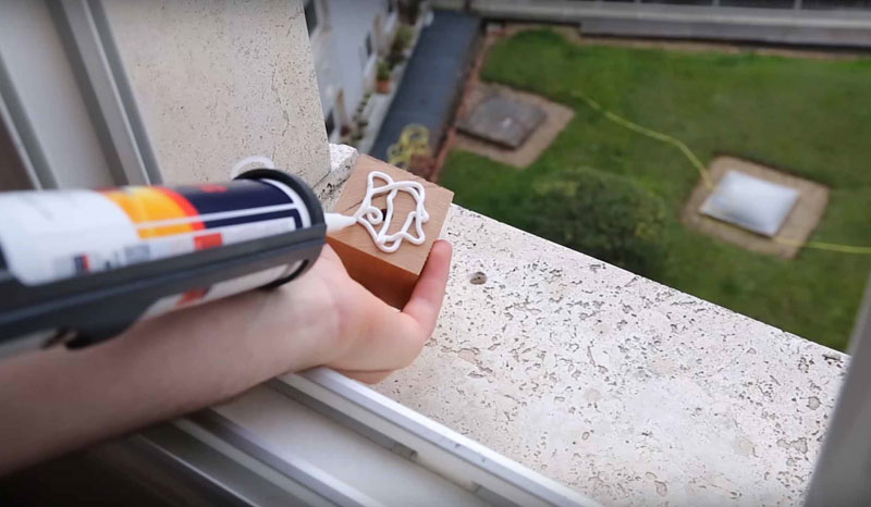 guy makes diy periscope so he can see eiffel tower from bed (9)