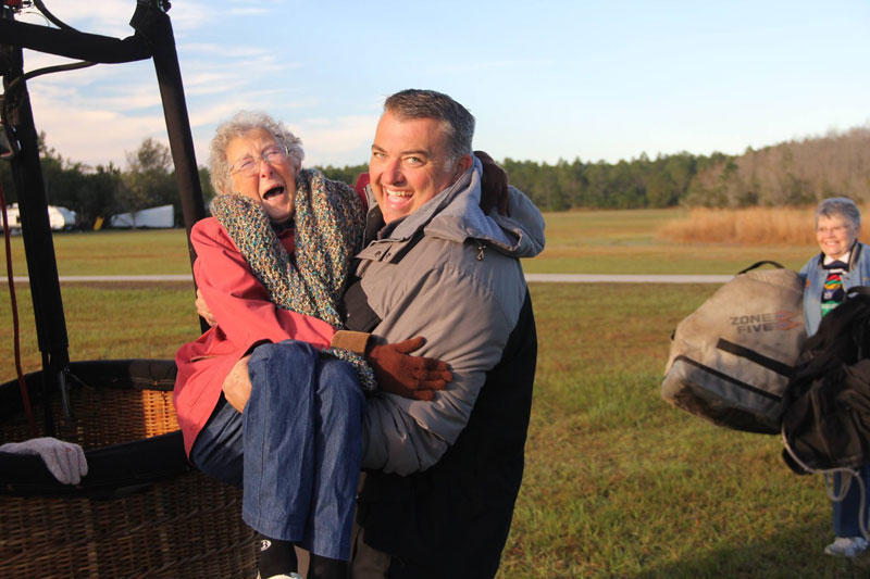 90-Year-Old Woman Chooses Epic Road Trip With Family Over Cancer Treatment (10)