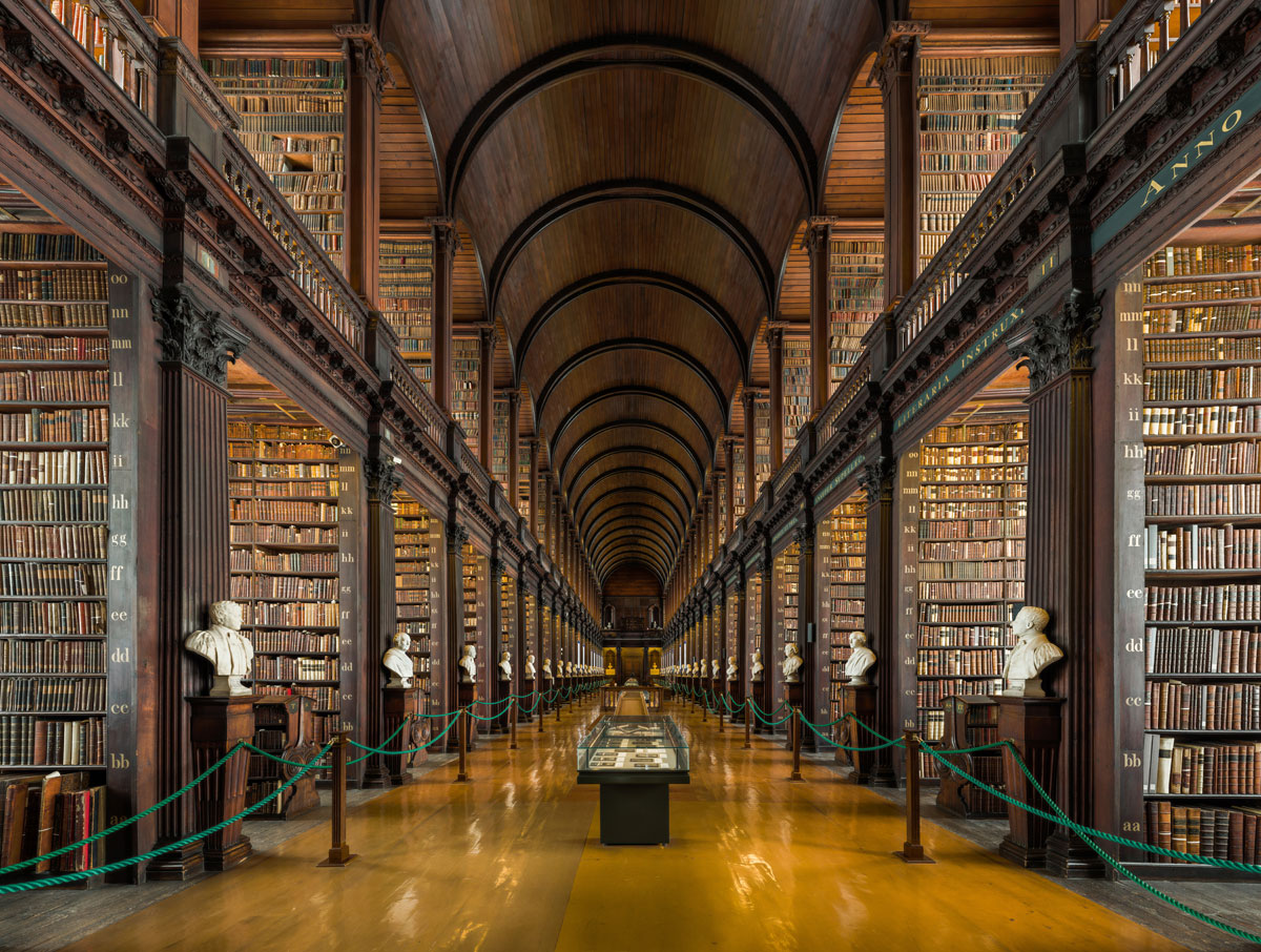 Long_Room_Interior,_Trinity_College_Dublin,_Ireland_-_Diliff