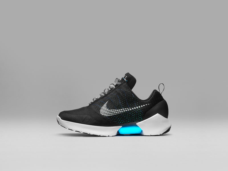 Nike Unveils Power Lacing Shoes That Automatically Tighten (8)