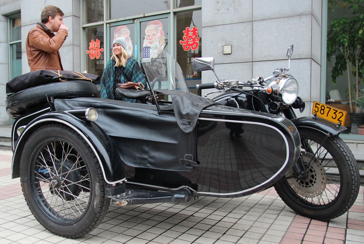 Exploring Shanghai in an Old School Sidecar (32 Photos) » TwistedSifter