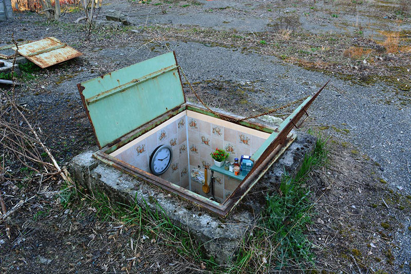 BIANCOSHOCK Installs Miniature Rooms Into Abandoned Manholes in ITALY (3)