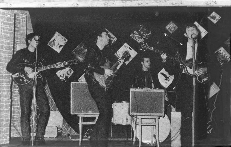 Candid Photos from the Time the Beatles Played to a Crowd of 18 People (4)