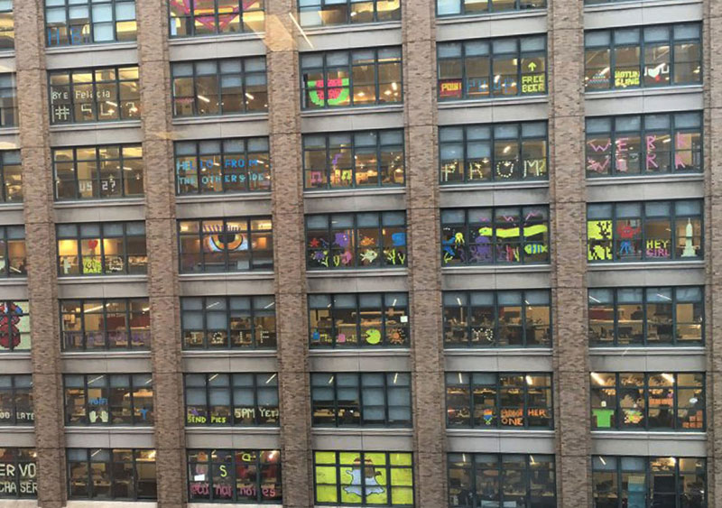 Two Buildings Were Having an Epic Post-It War Until This Happened (11)