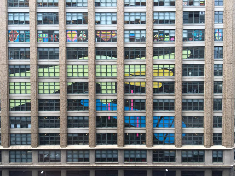 Two Buildings Were Having an Epic Post-It War Until This Happened (13)