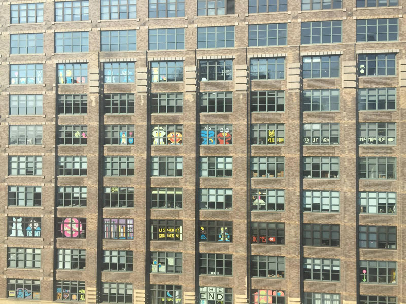 Two Buildings Were Having an Epic Post-It War Until This Happened (6)