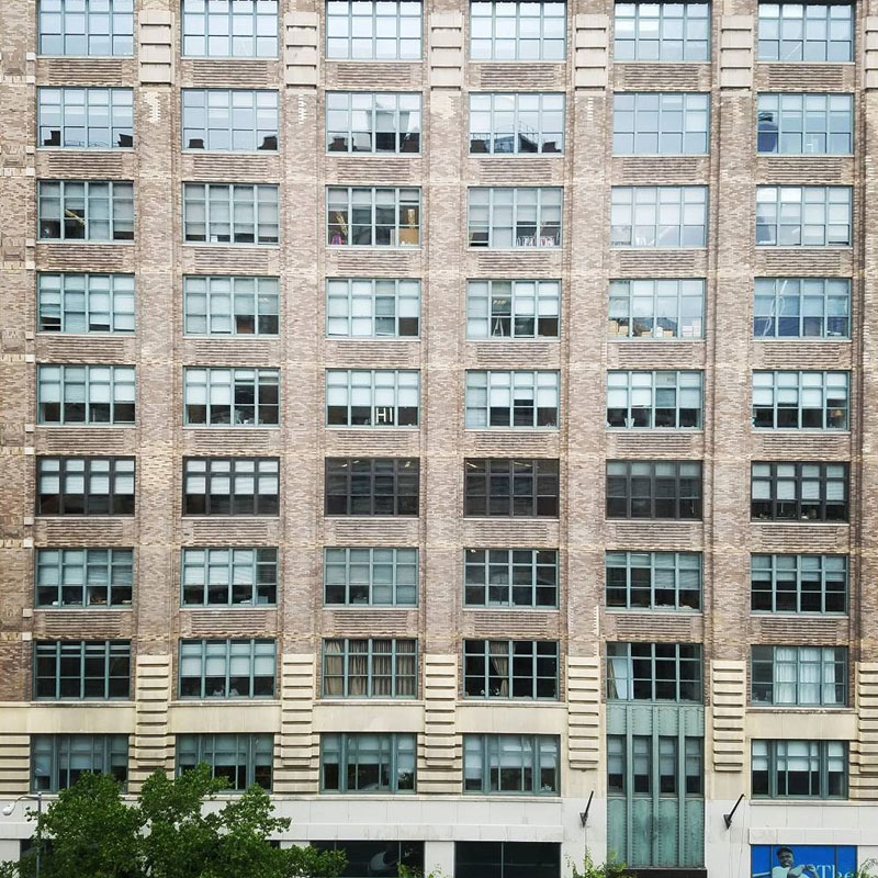 Two Buildings Were Having an Epic Post-It War Until This Happened (8)