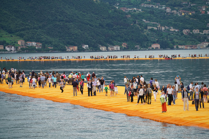 CHRISTO AND JEANNE-CLAUDE FLOATING PIERS LAKE ISEO ITALY (9)