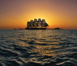 royal clipper the largest full rigged sailing ship in the world 3 royal clipper the largest full rigged sailing ship in the world (3)